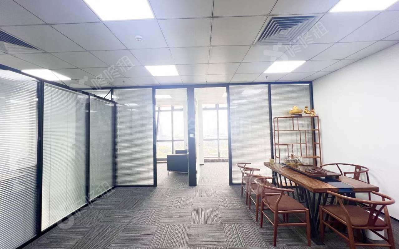 威盛科技大厦_139平_精装_办公室开间
