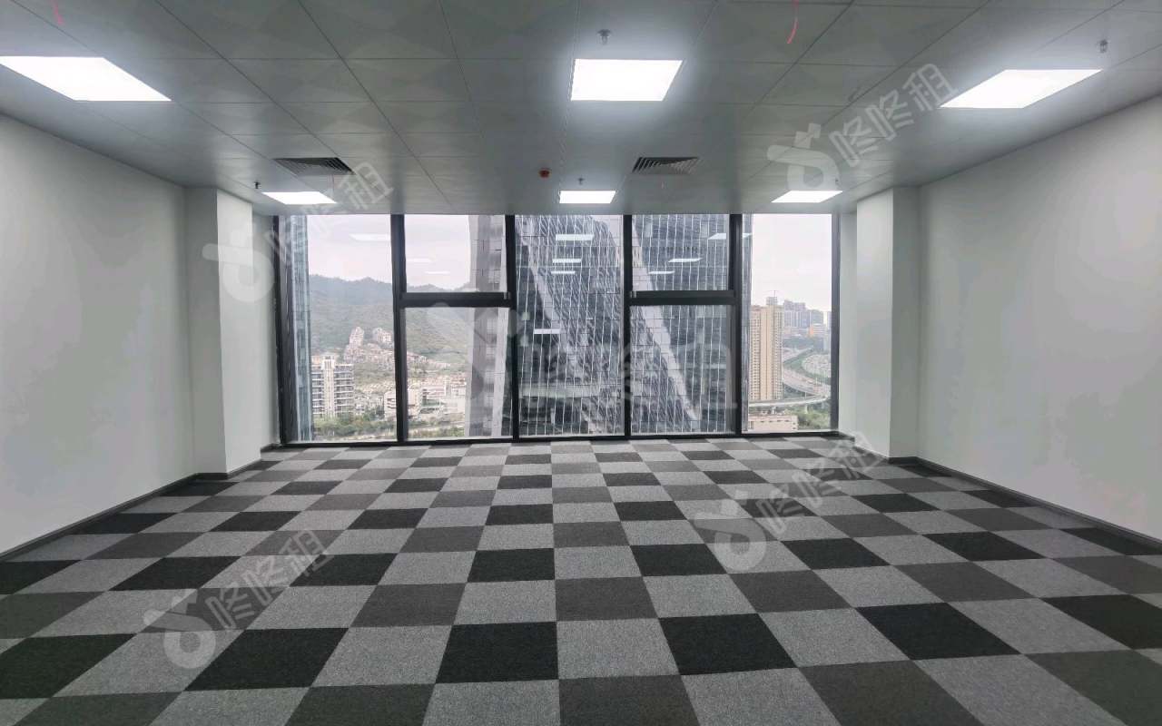 前海香缤国际金融中心_155平_精装_办公室开间