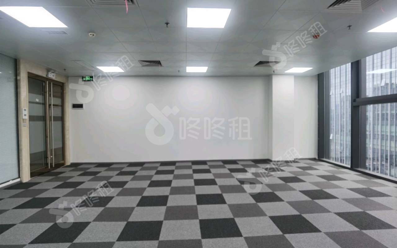 前海香缤国际金融中心_155平_精装_办公室开间