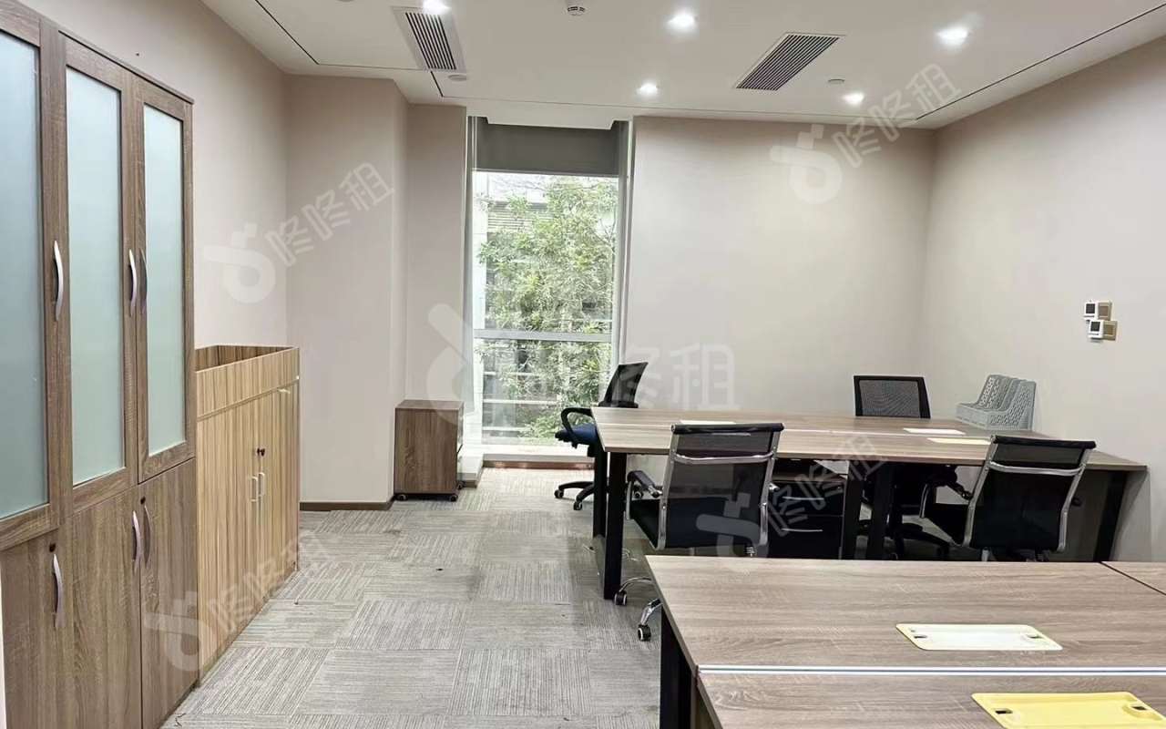 新华保险大厦_752平_豪装_办公室隔间