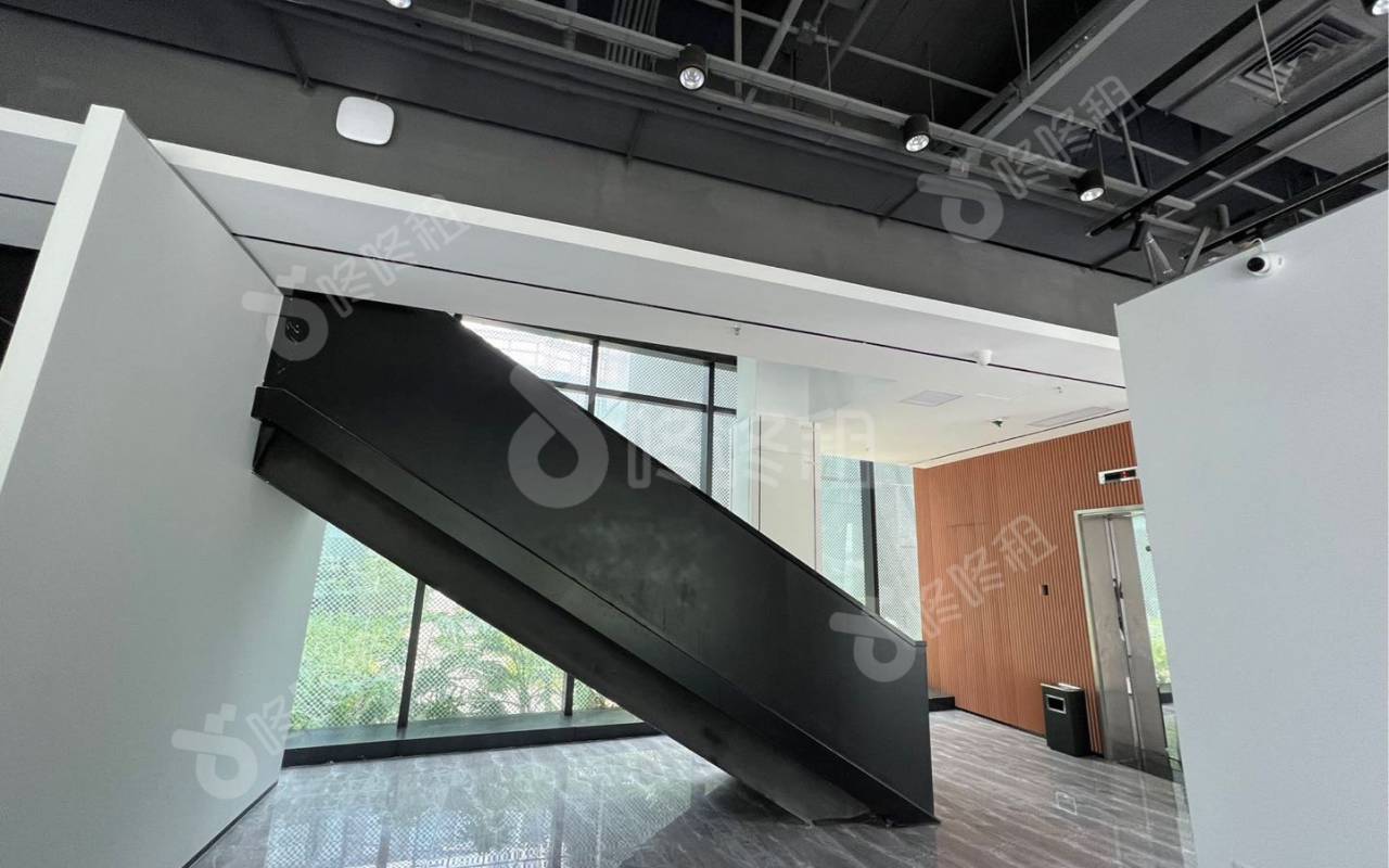 前海企业公馆_1500平_豪装_办公室隔间