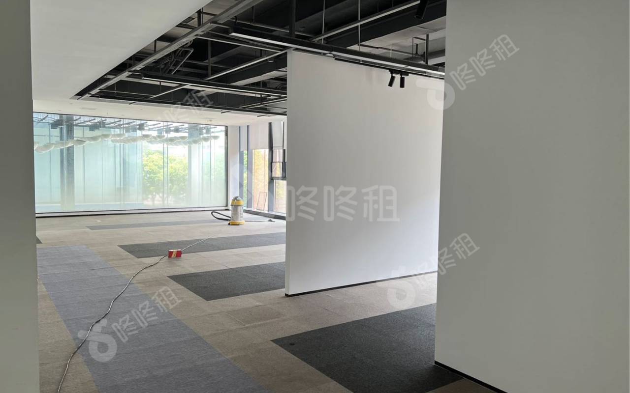 前海企业公馆_1500平_豪装_办公室隔间