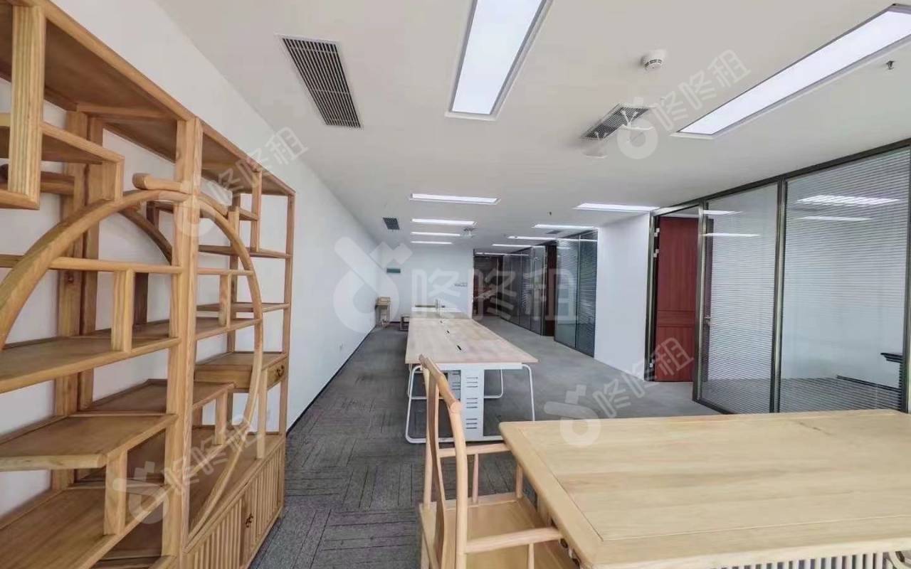 创新科技广场一期_358平_精装_办公室开间