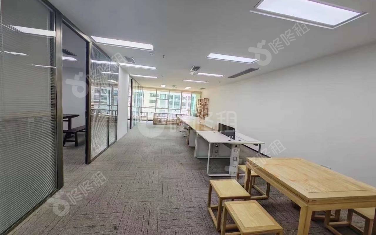 创新科技广场一期_358平_精装_办公室开间