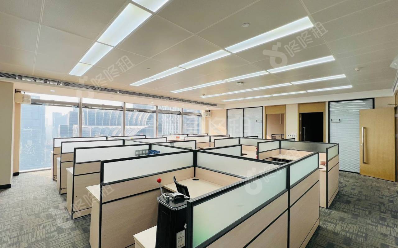 皇庭中心_1800平_毛坯_办公室开间