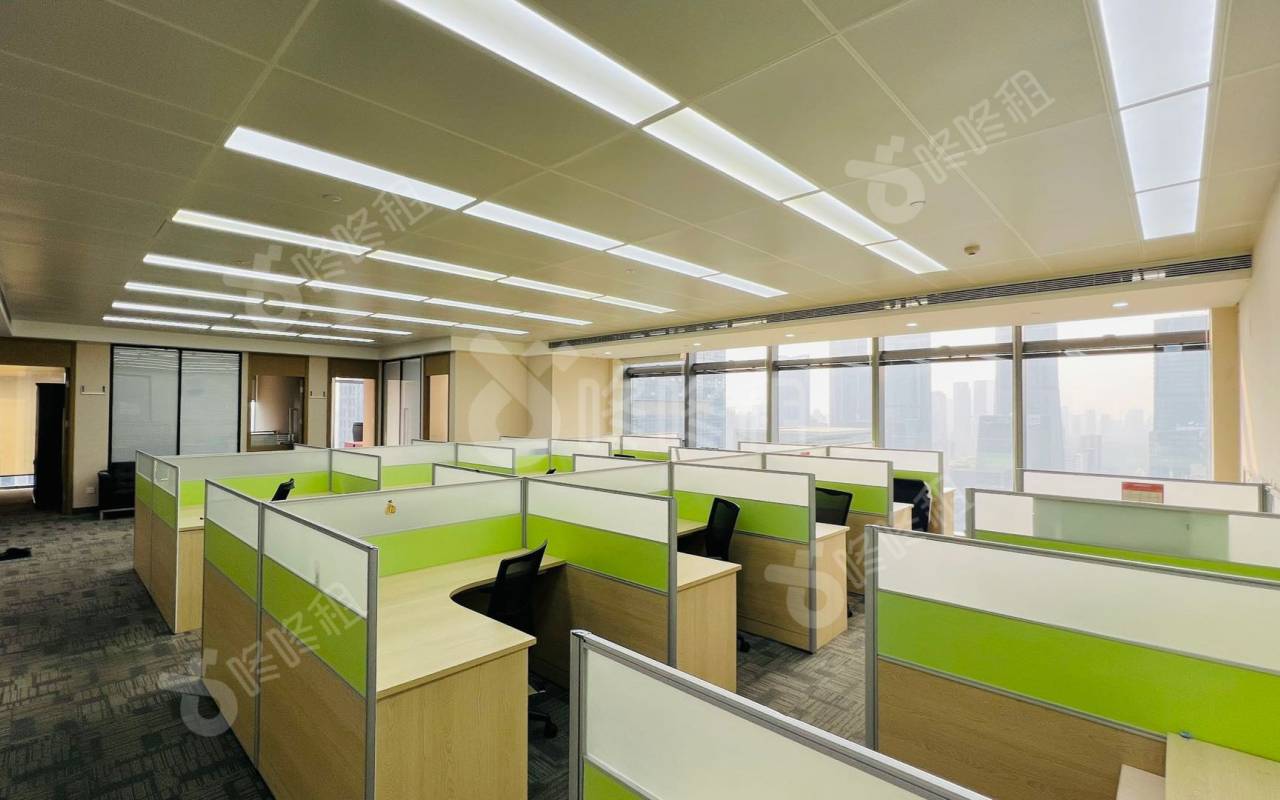 皇庭中心_1800平_毛坯_办公室开间