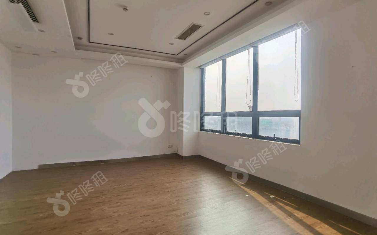 梧桐岛_762平_精装_办公室开间