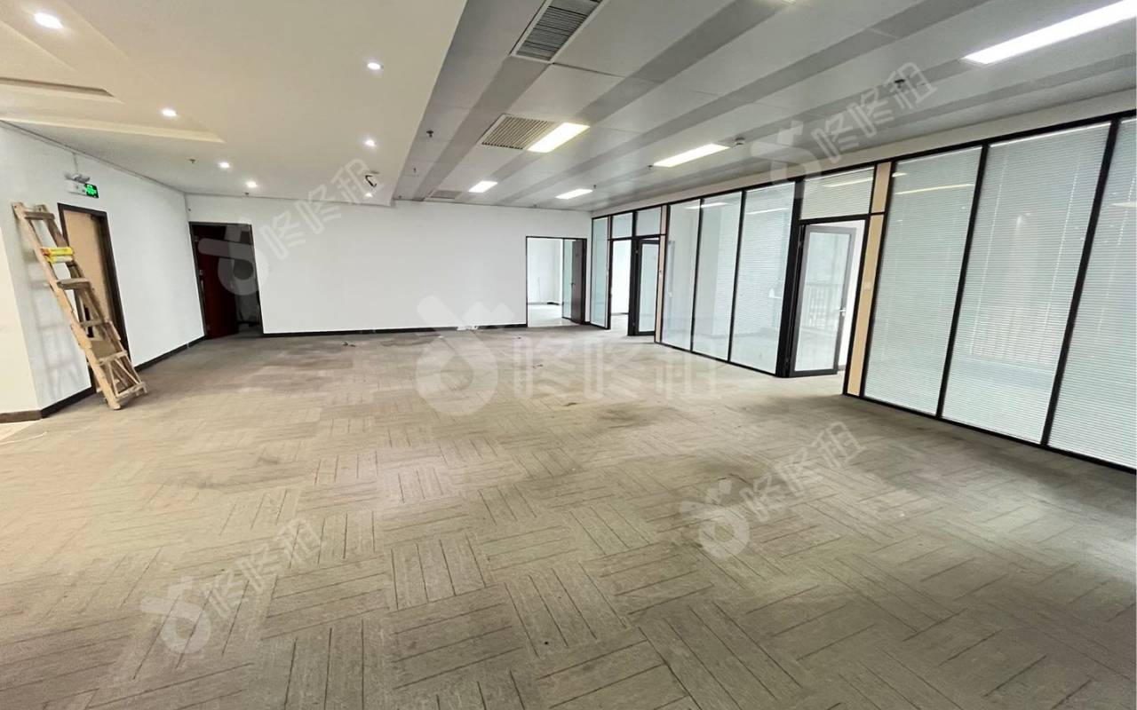 海王银河科技大厦_472平_精装_办公室开间