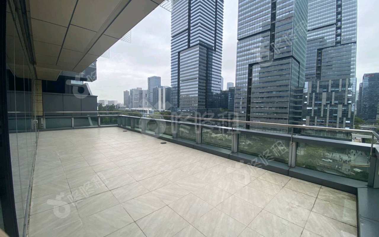金地威新中心_12000平_定制装修_阳台
