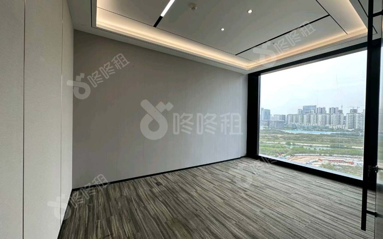 恒裕前海金融中心_228平_精装_办公室开间