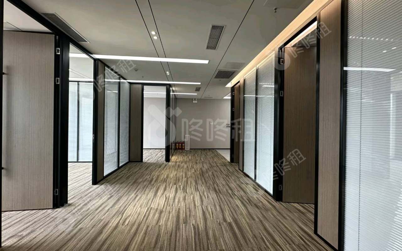 恒裕前海金融中心_228平_精装_办公室开间