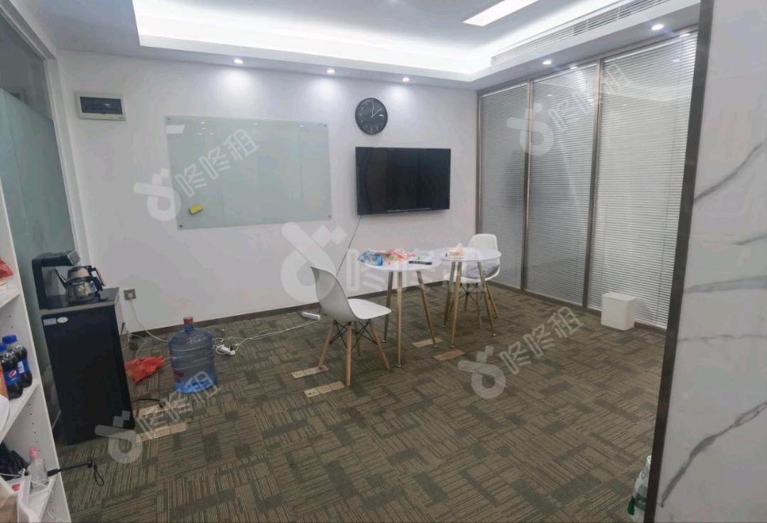 杭钢富春商务大厦_110平_精装_办公室隔间