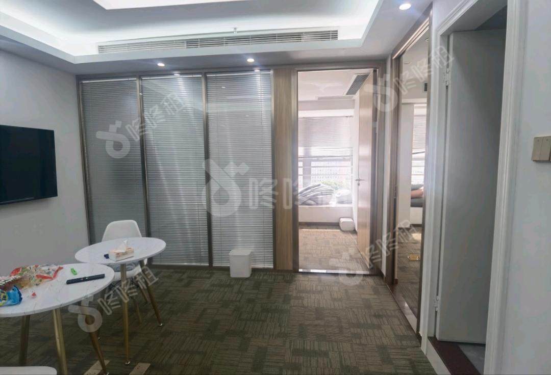 杭钢富春商务大厦_110平_精装_办公室开间