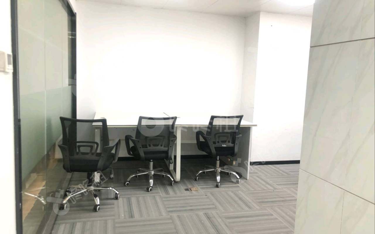 海王大厦_82平_精装_办公室开间