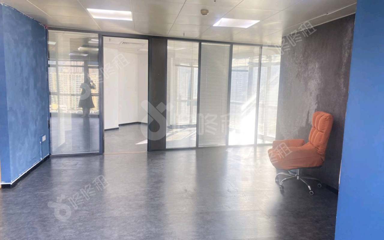 海王大厦_168平_精装_办公室开间