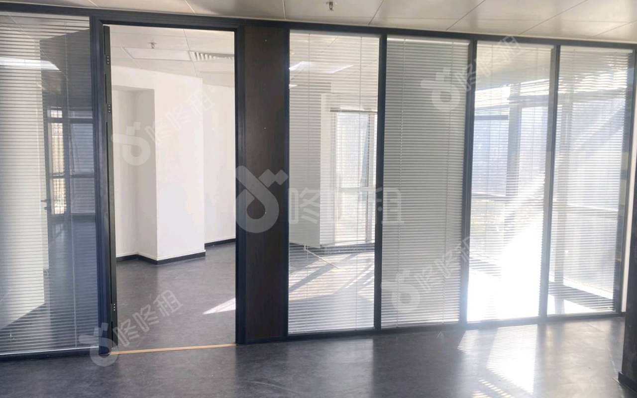 海王大厦_168平_精装_办公室开间