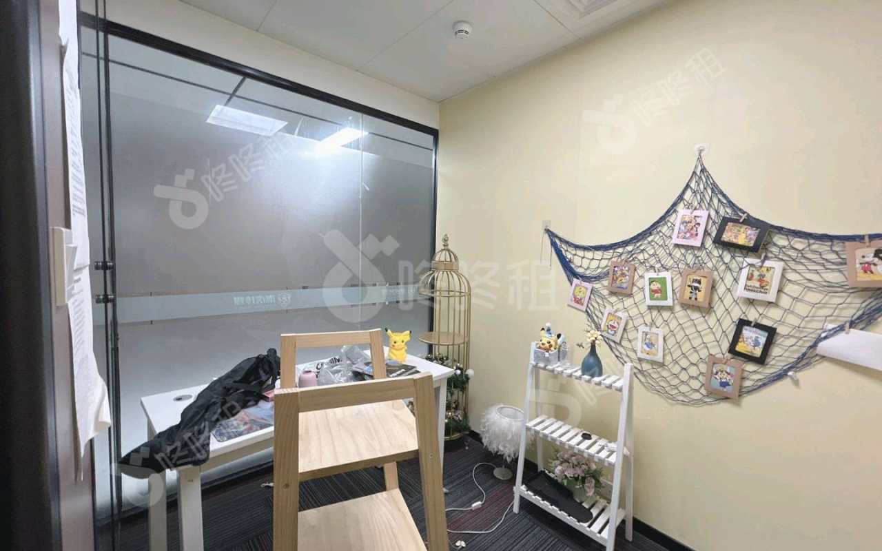 波顿大厦_650平_精装_办公室隔间