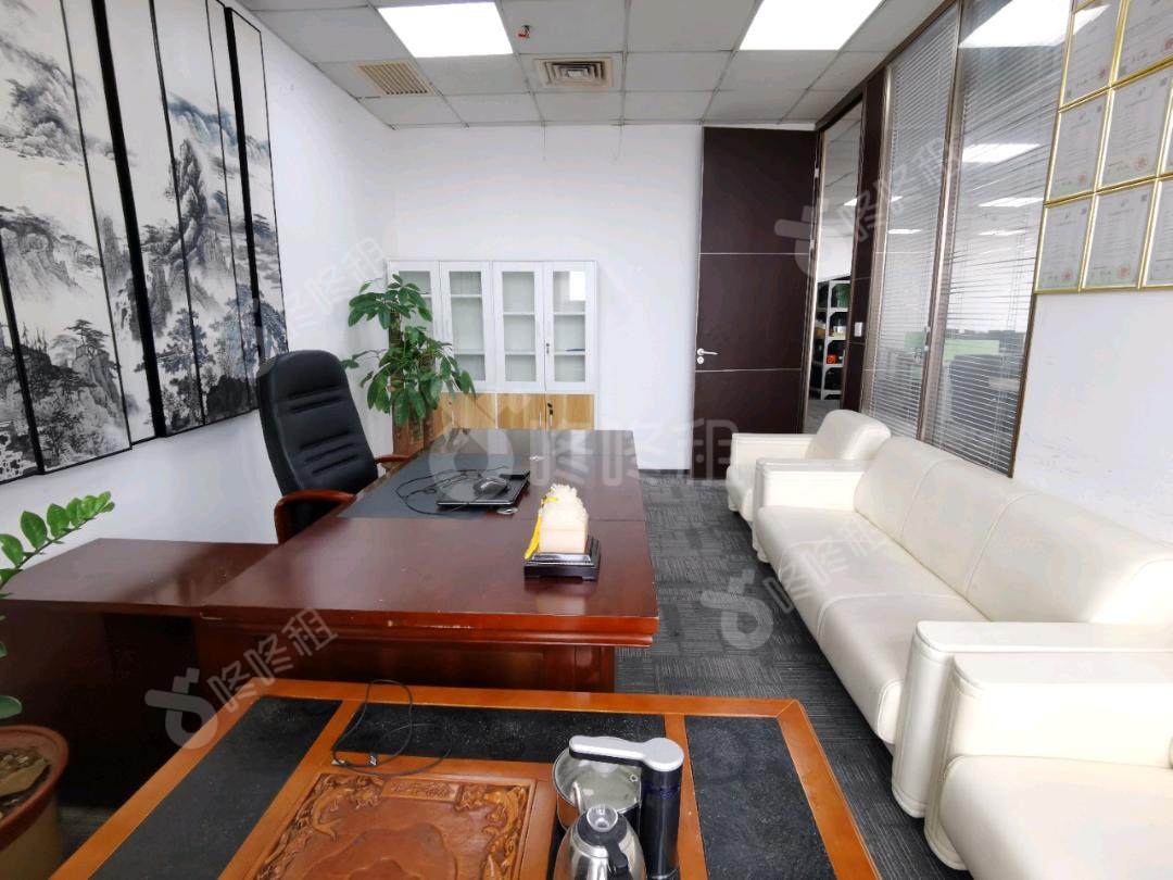 阳光科创中心_75平_精装_办公室开间