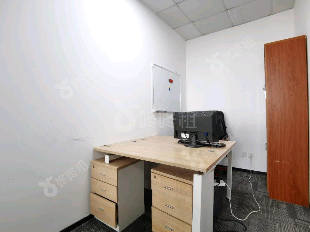 阳光科创中心_75平_精装_办公室隔间
