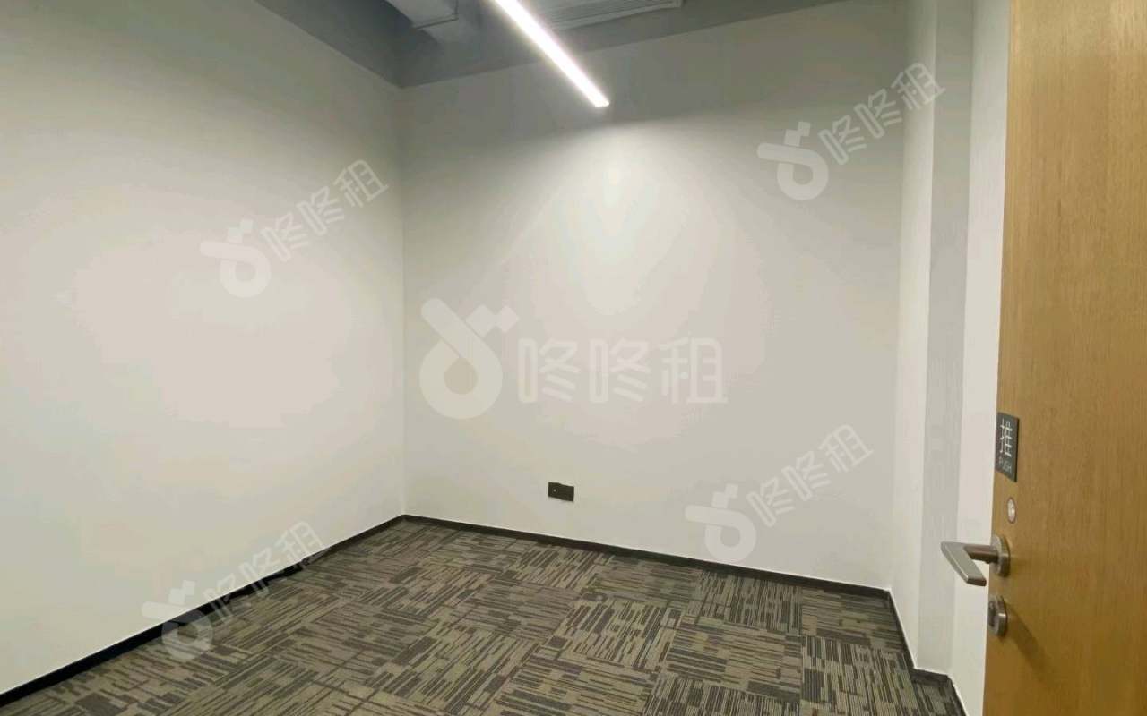 万科云城•云城云中心_235平_精装_办公室开间