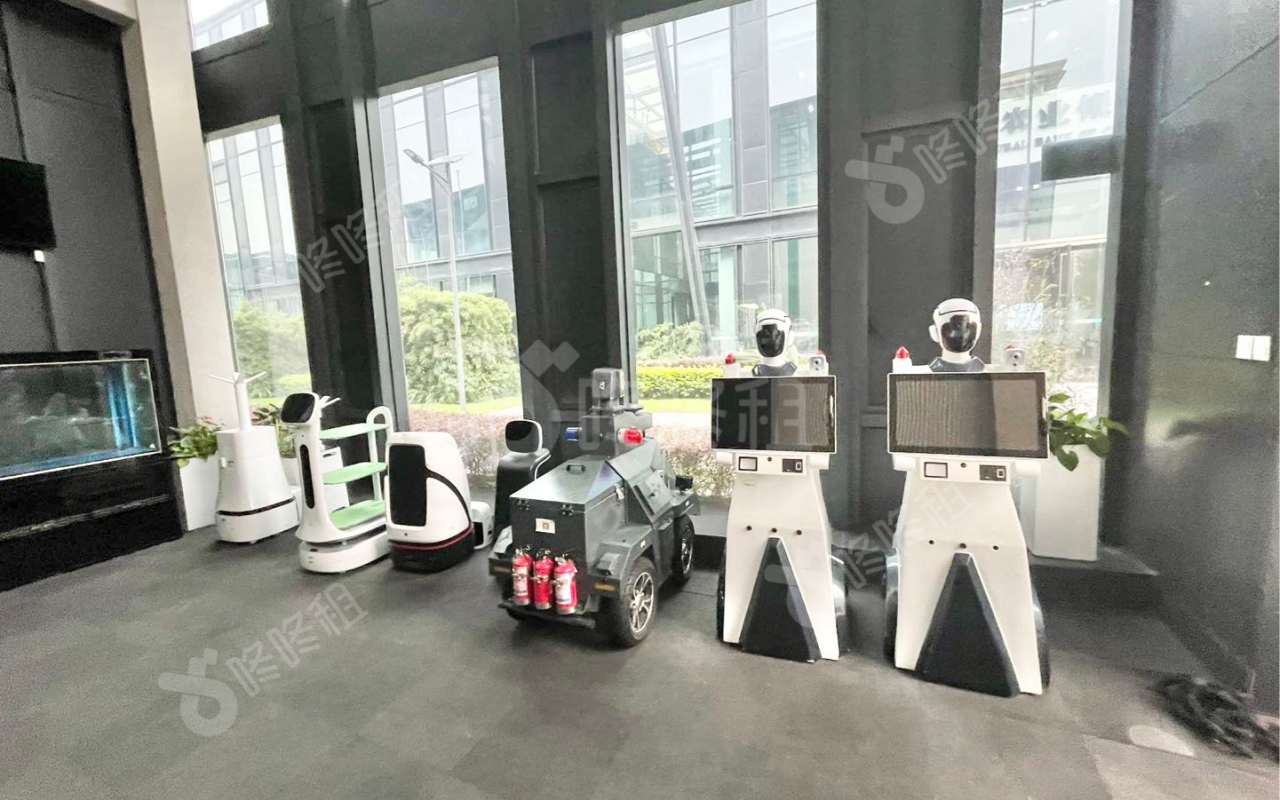 前海企业公馆_552平_精装_办公室开间