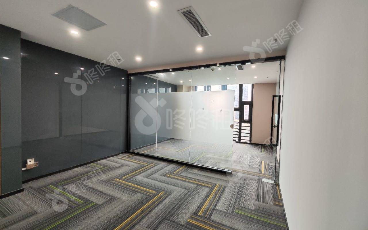 丽雅查尔顿广场_128平_精装_办公室开间