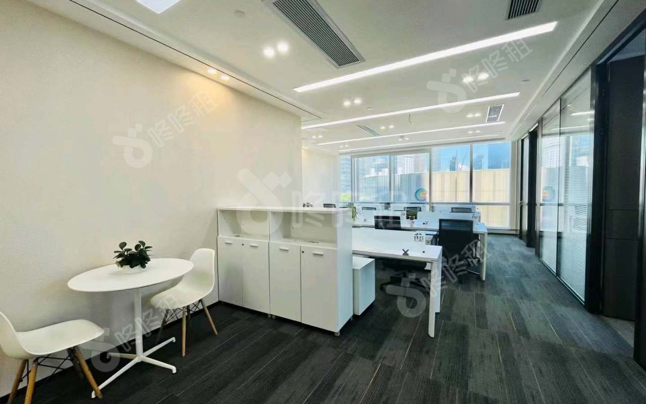 中洲控股中心_256平_精装_办公室开间