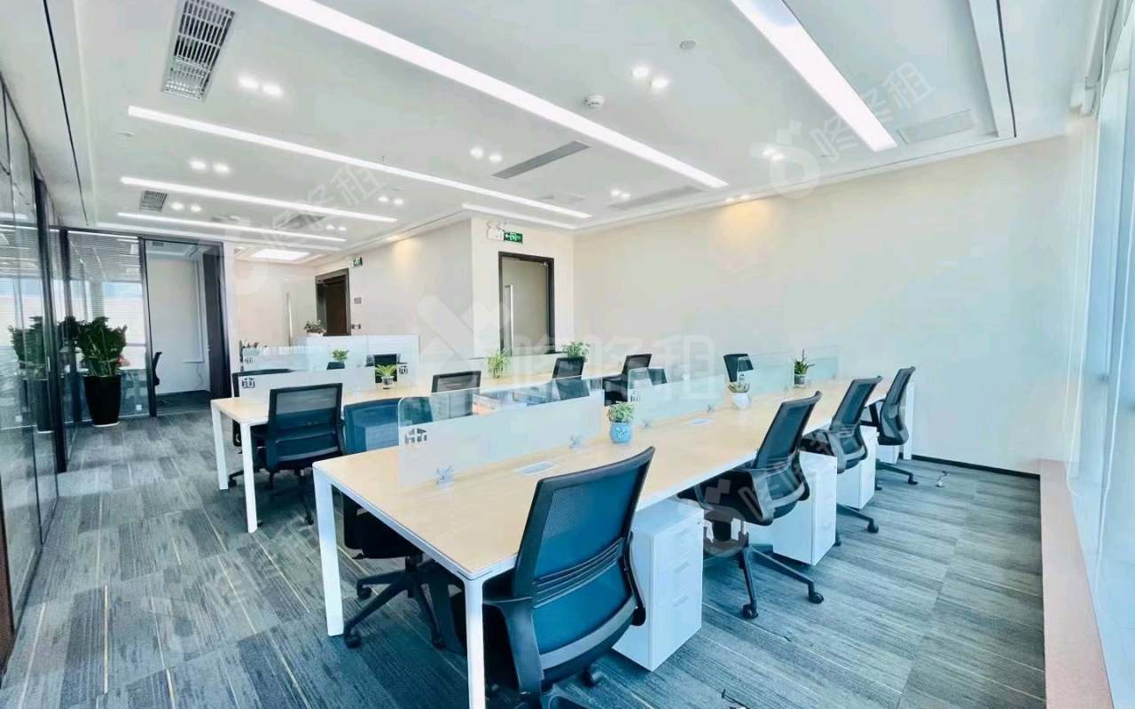 中洲控股中心_256平_精装_办公室开间