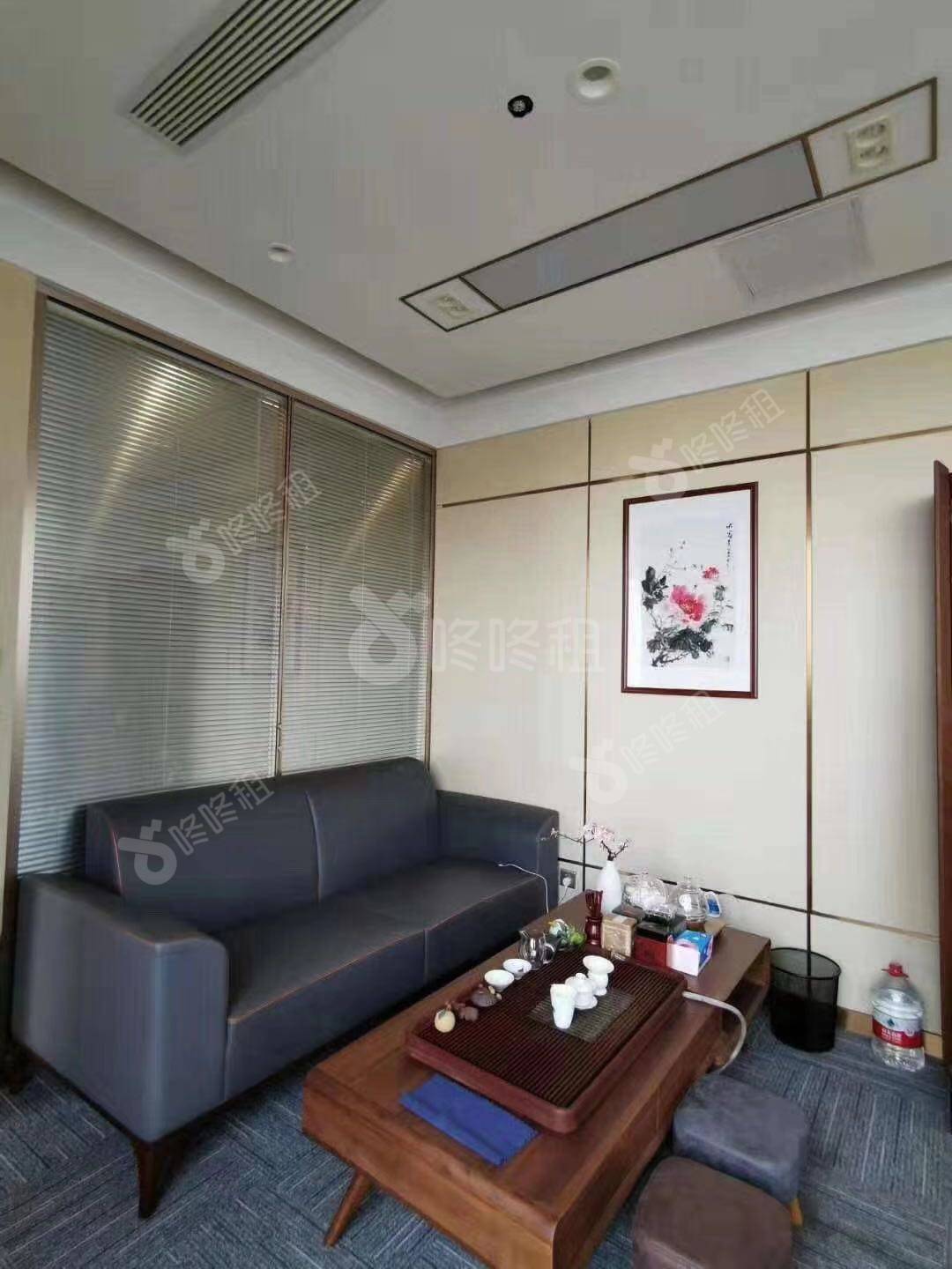 深圳湾一号_800平_精装_办公室隔间