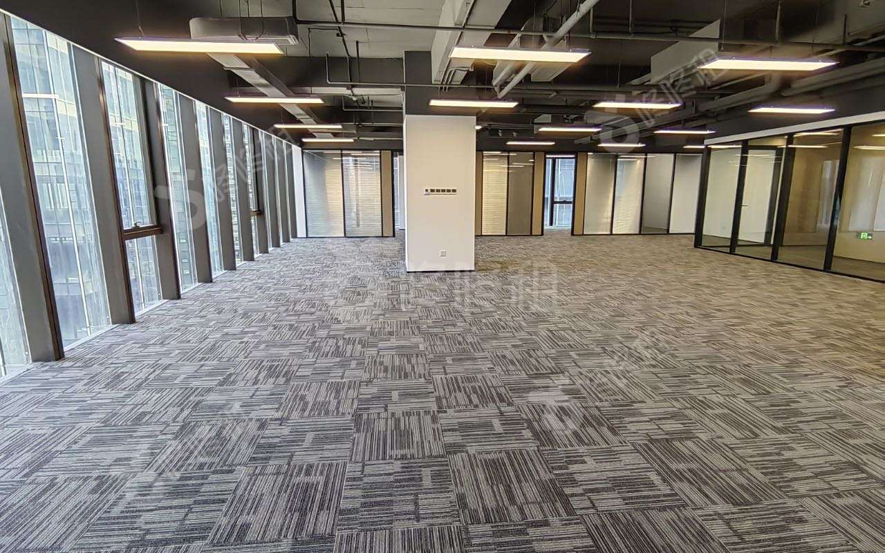 前海科兴科学园(正中华丽中心)_285平_精装_办公室开间