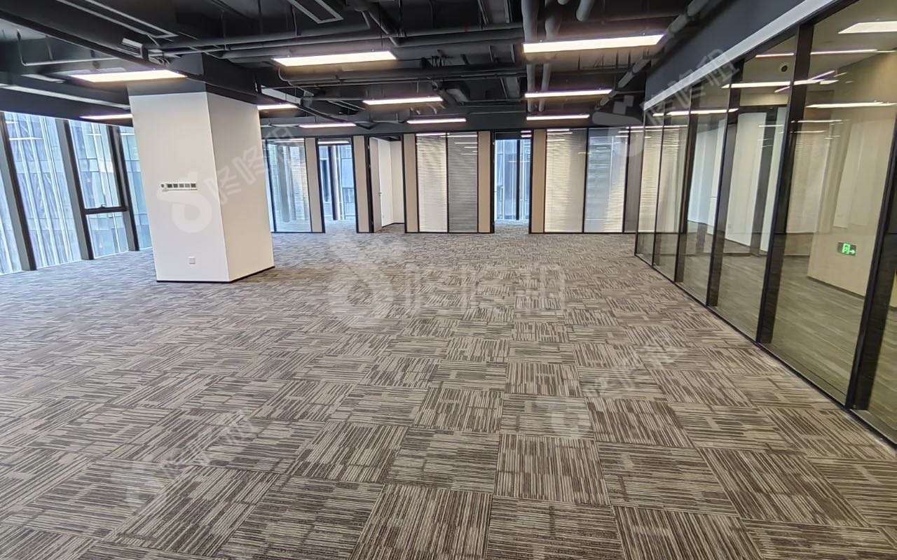前海科兴科学园(正中华丽中心)_285平_精装_办公室开间
