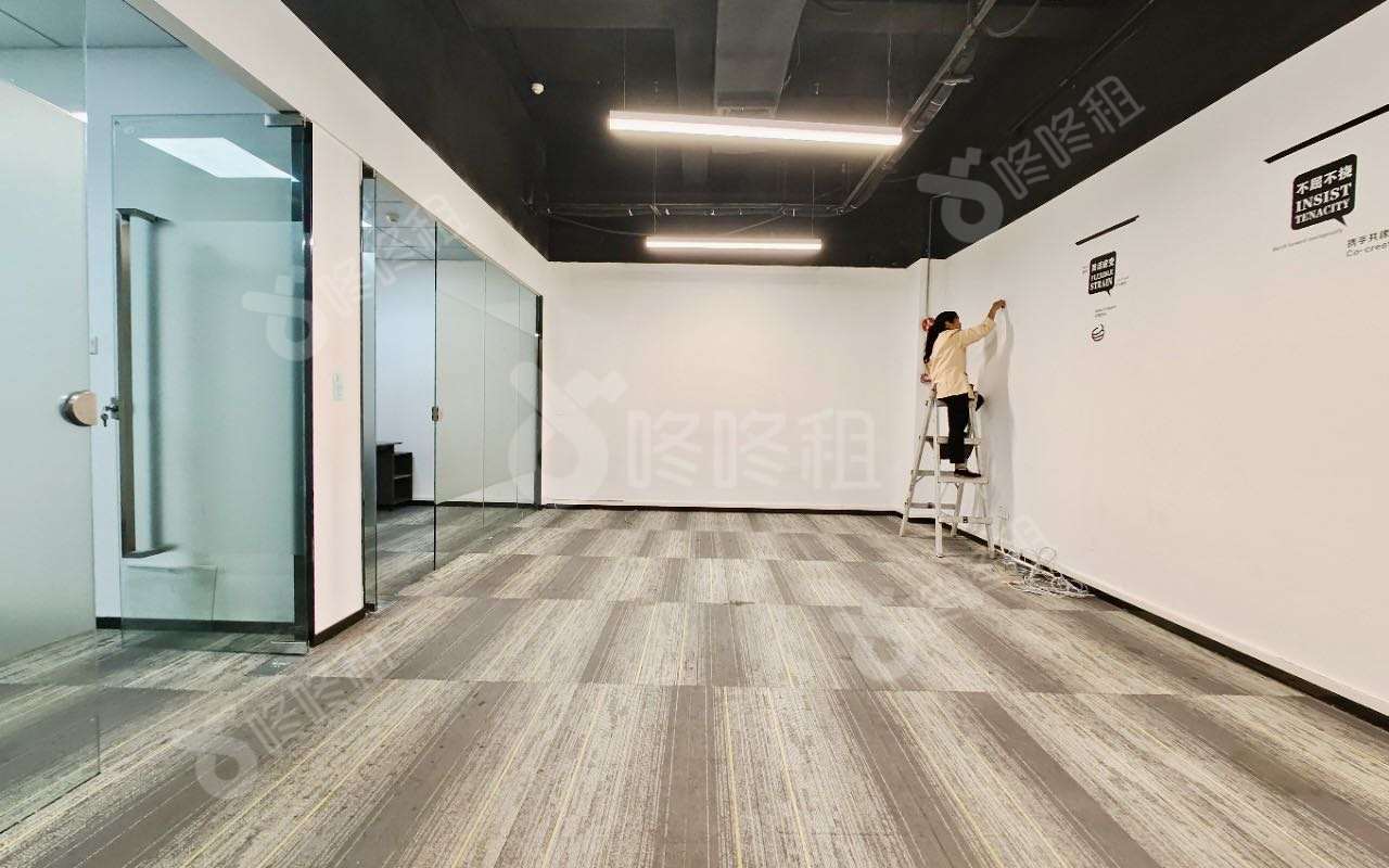 中电照明_125平_精装_办公室开间