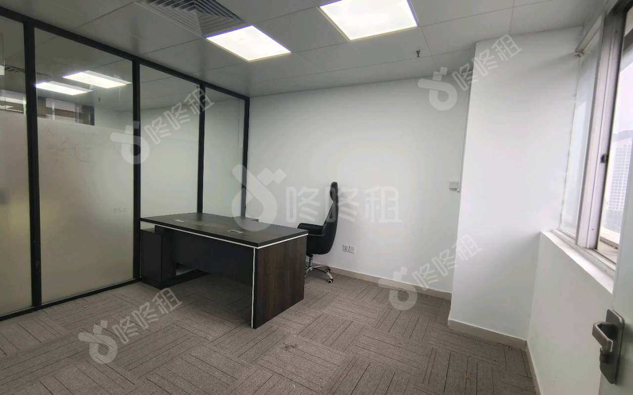 清华信息港_243平_精装_办公室隔间