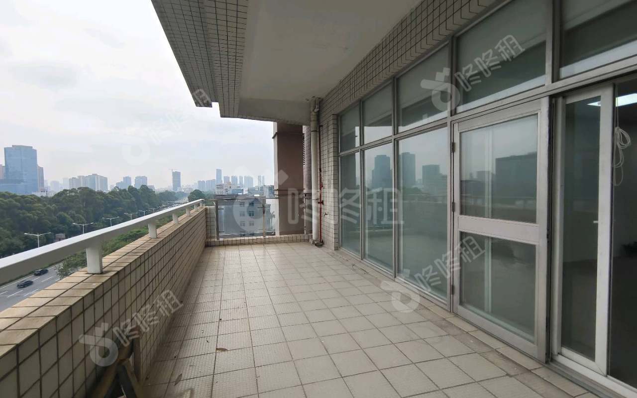 清华信息港_243平_精装_阳台