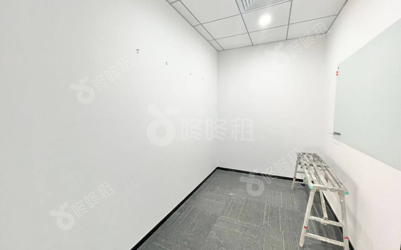 TCL大厦_261平_精装_办公室隔间