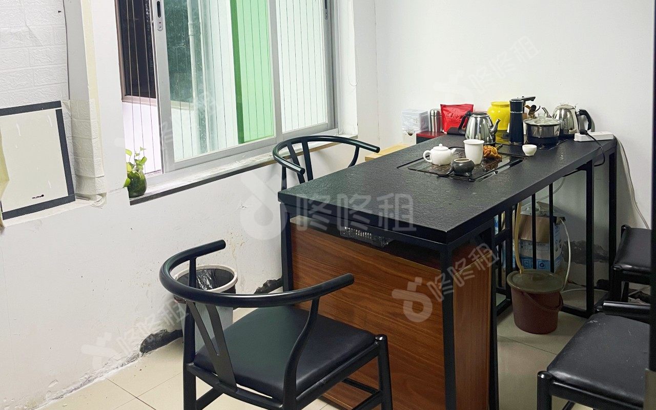 棱云空间(江苏大厦)_独立4人间_前台