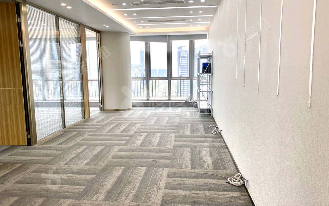 天威视讯大厦(有线信息传输大厦)_255平_豪装_办公室开间