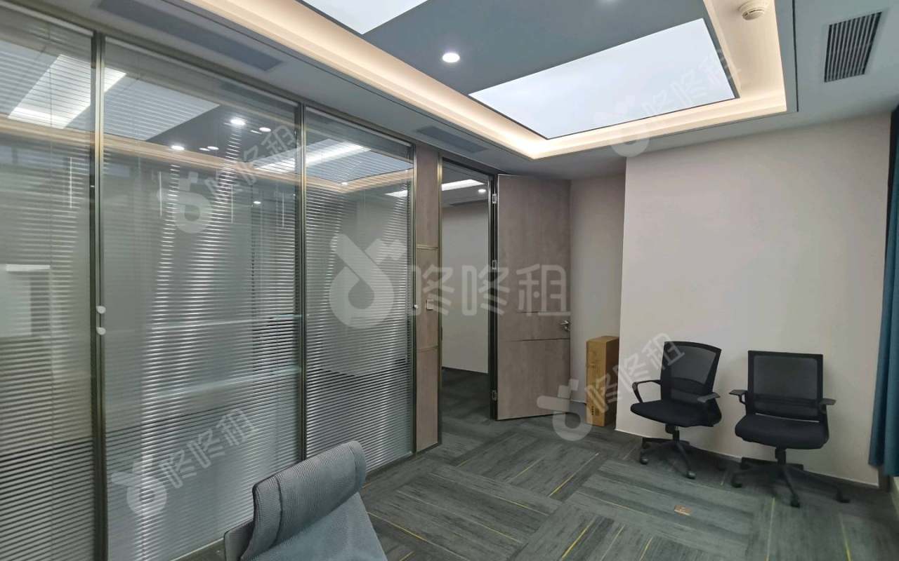 中洲控股中心_119平_豪装_办公室开间