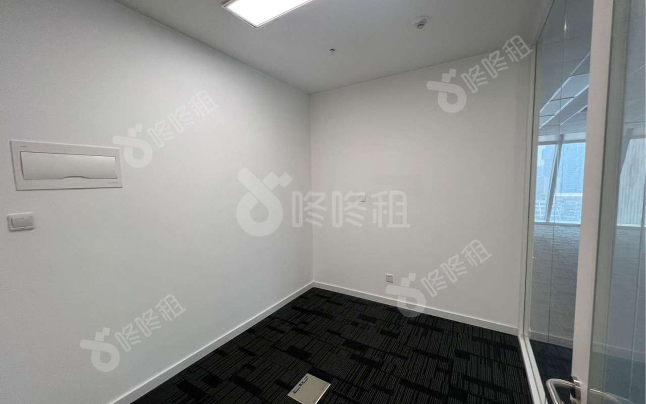 卓越后海中心_299平_精装_办公室隔间