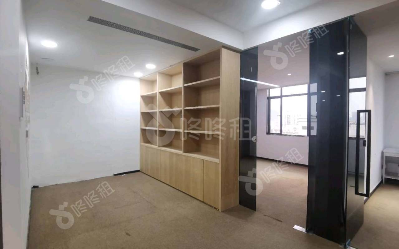 聚创金谷文化创意园_240平_精装_前台