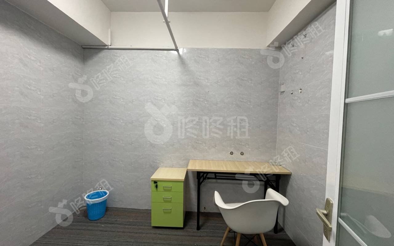 深圳湾科技生态园_246平_精装_办公室隔间