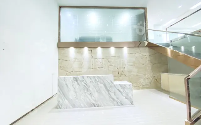 龙光世纪大厦_331平米_精装_办公室房源出租