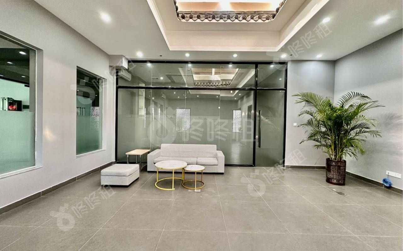 海大创意园_288平_精装_办公室开间