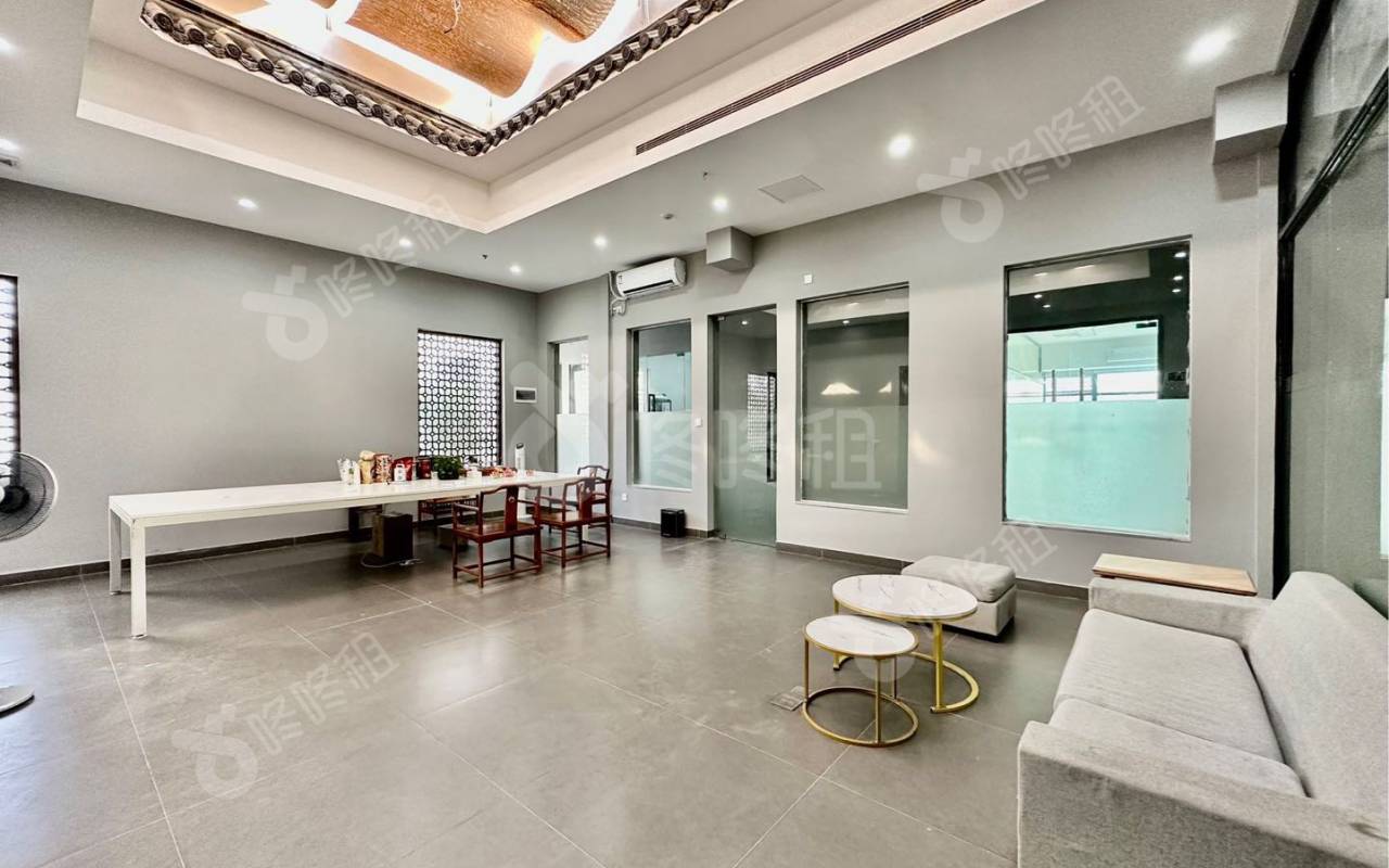 海大创意园_288平_精装_办公室开间