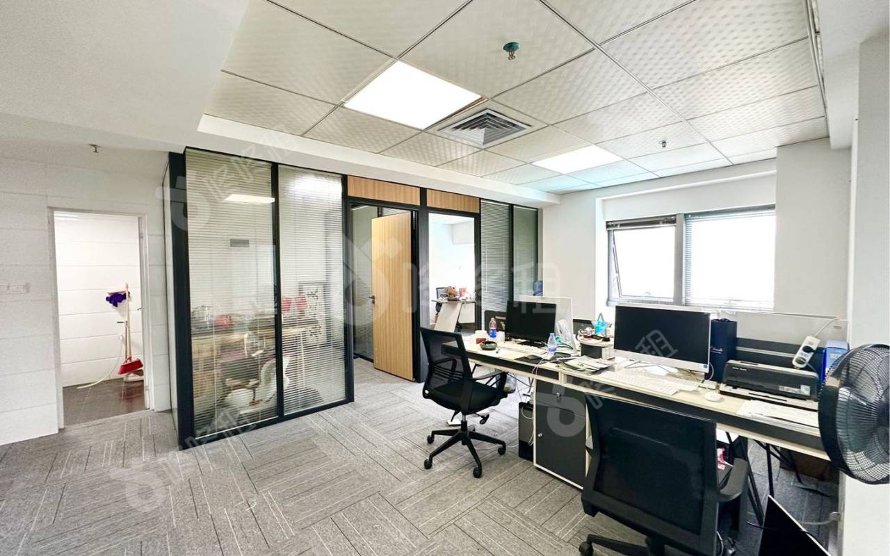 田厦金牛广场_63平_豪装_办公室开间