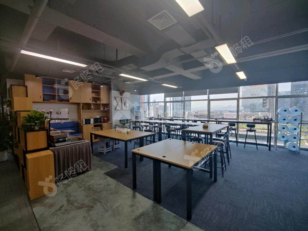 德赛科技大厦_2191平_精装_办公室隔间