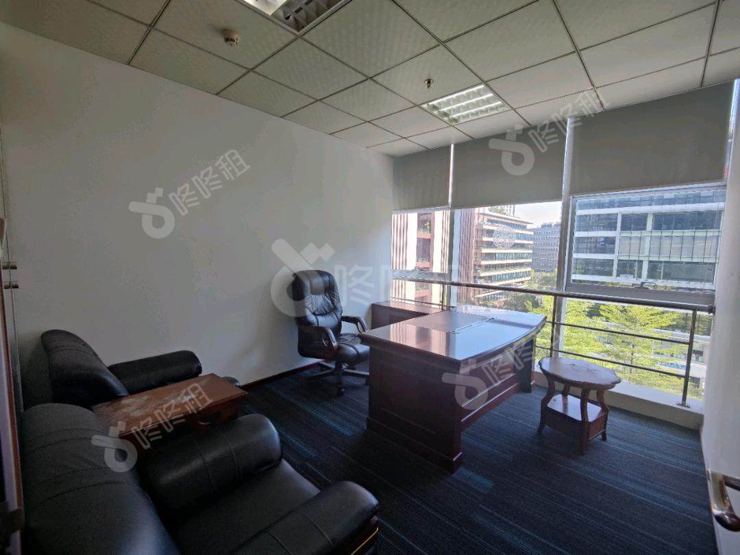 德赛科技大厦_515平_精装_办公室隔间