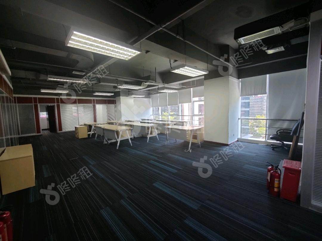 德赛科技大厦_515平_精装_办公室开间