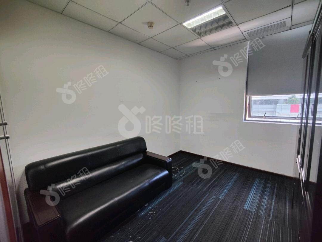 德赛科技大厦_515平_精装_办公室隔间