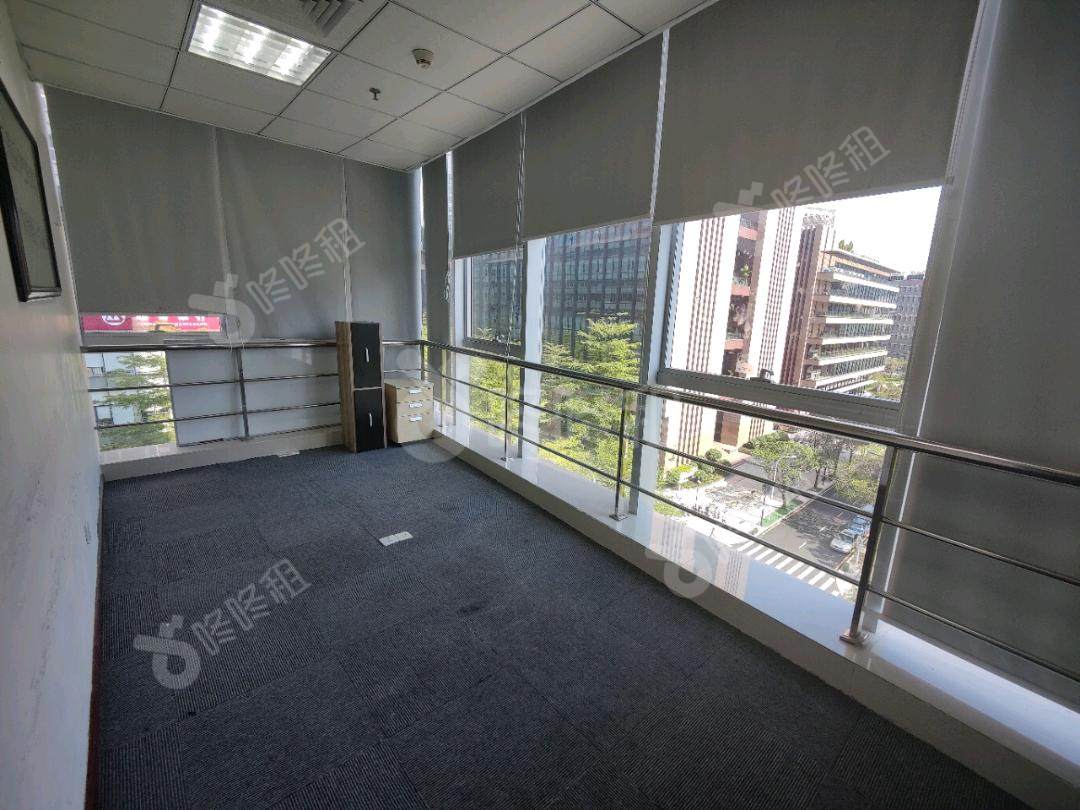 德赛科技大厦_515平_精装_办公室隔间